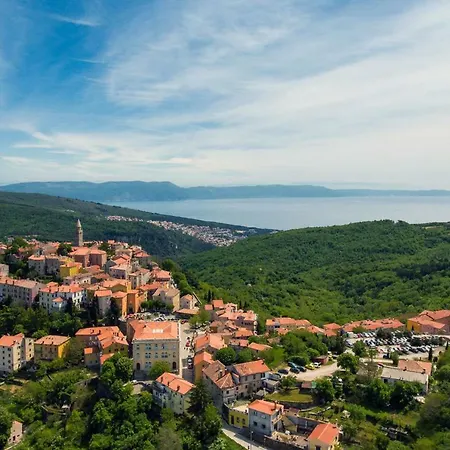 アパート Basanni