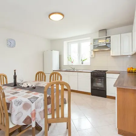 アパート Basanni