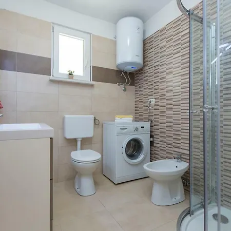 アパート Basanni *